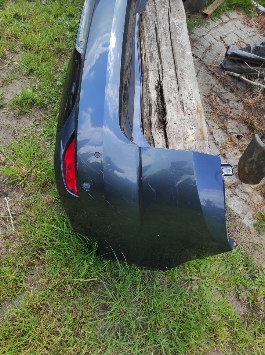 Sprzedam do reanult Megane IV kombi zderzak tył 6pdc stan idealny