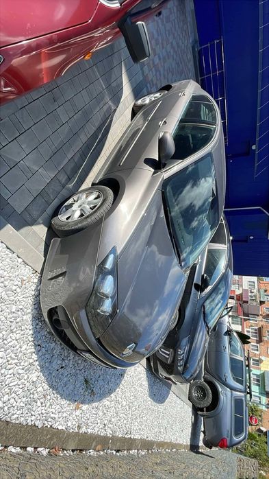 Рено лагуна 2010 р