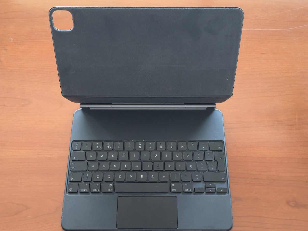 Magic Keyboard para iPad Pro de 12,9 polegadas(em bom estado)