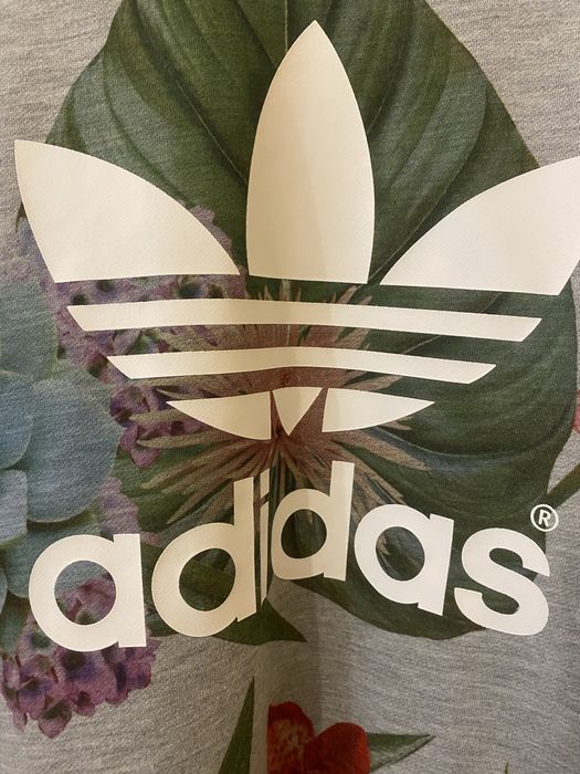 Свішот від adidas жіночий
