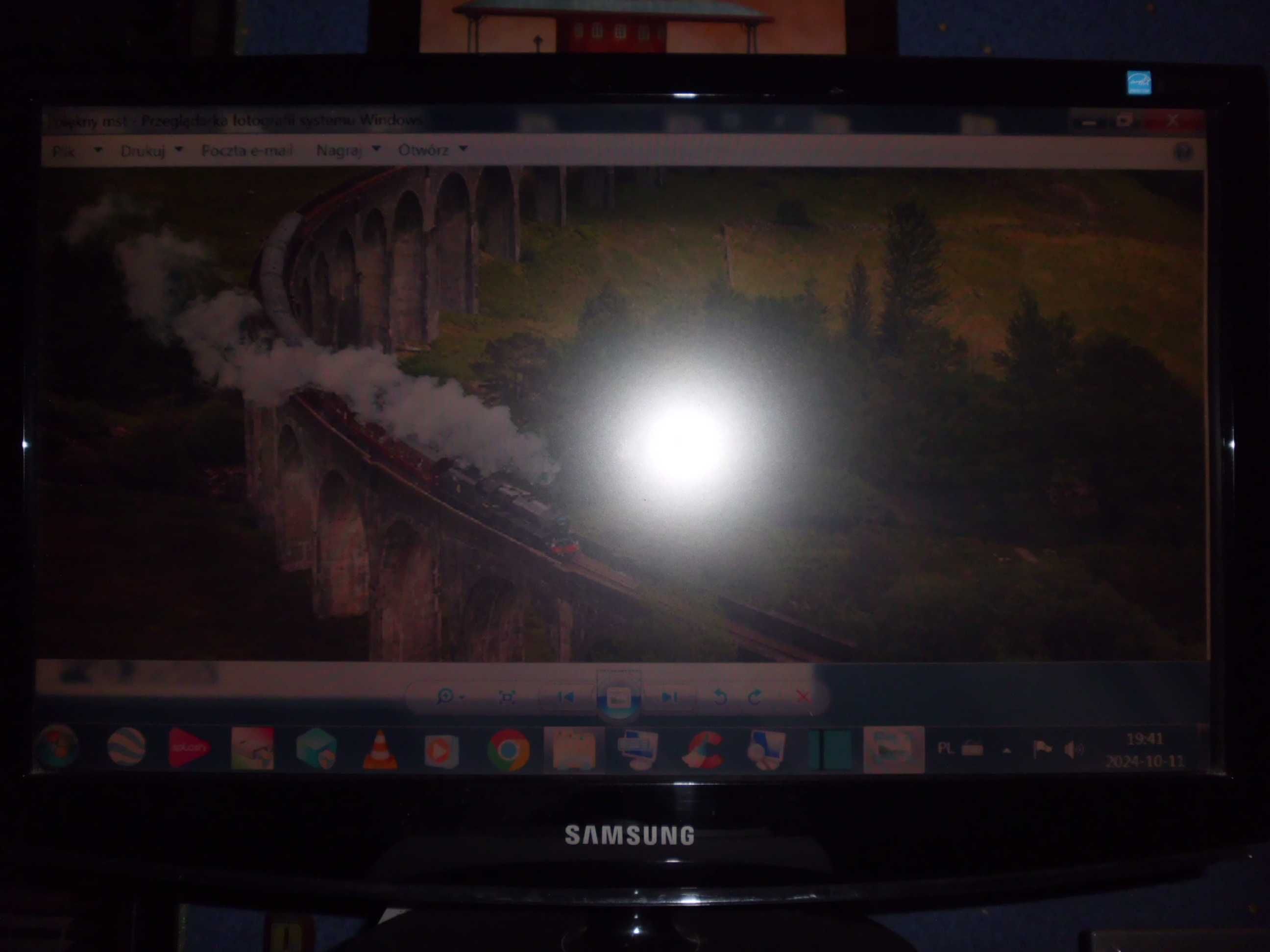 Monitor LCD Samsung 2233SN 21,5 " 1920 x 1080 px działający