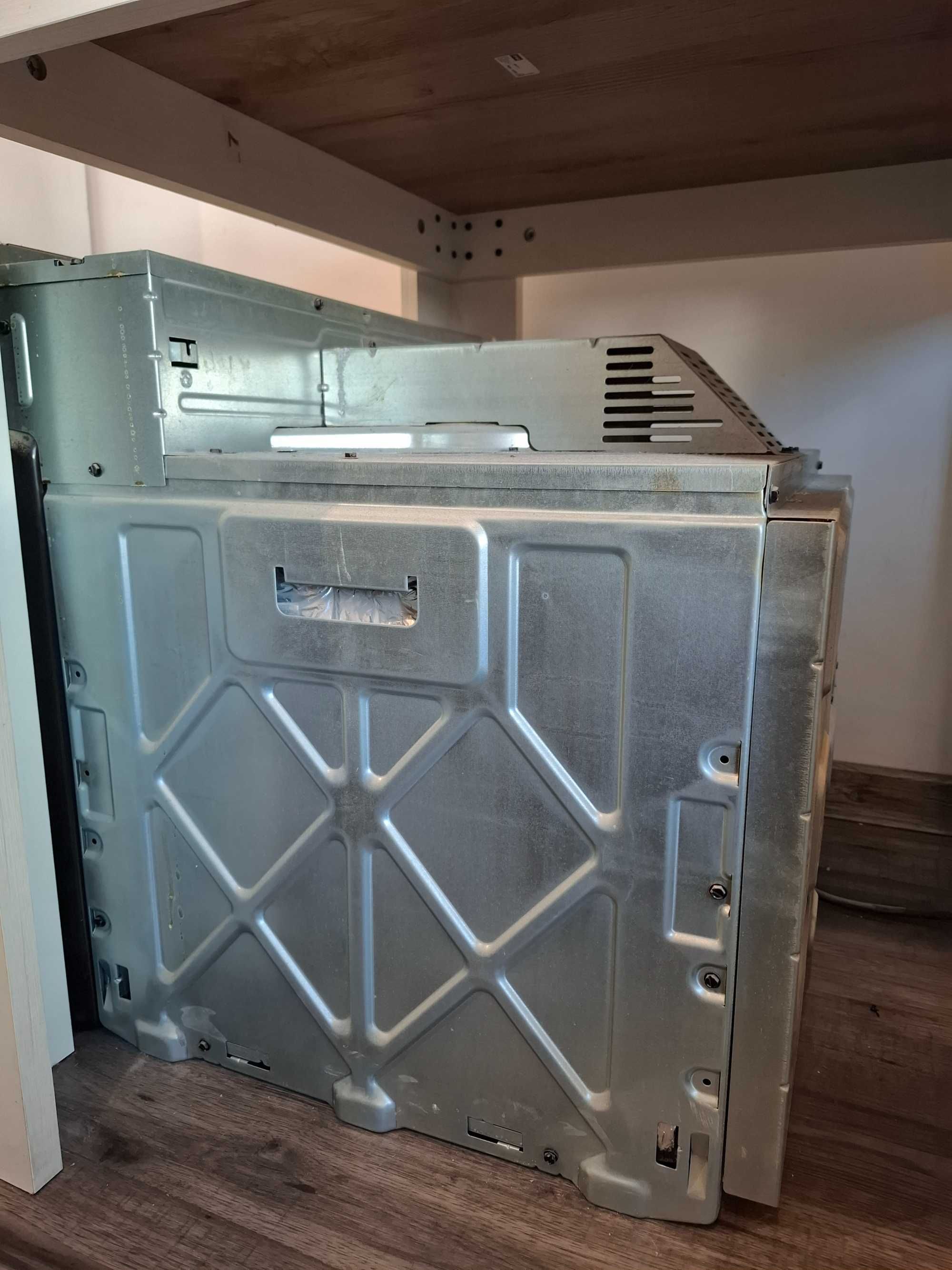 Oddam za darmo piekarnik Whirlpool