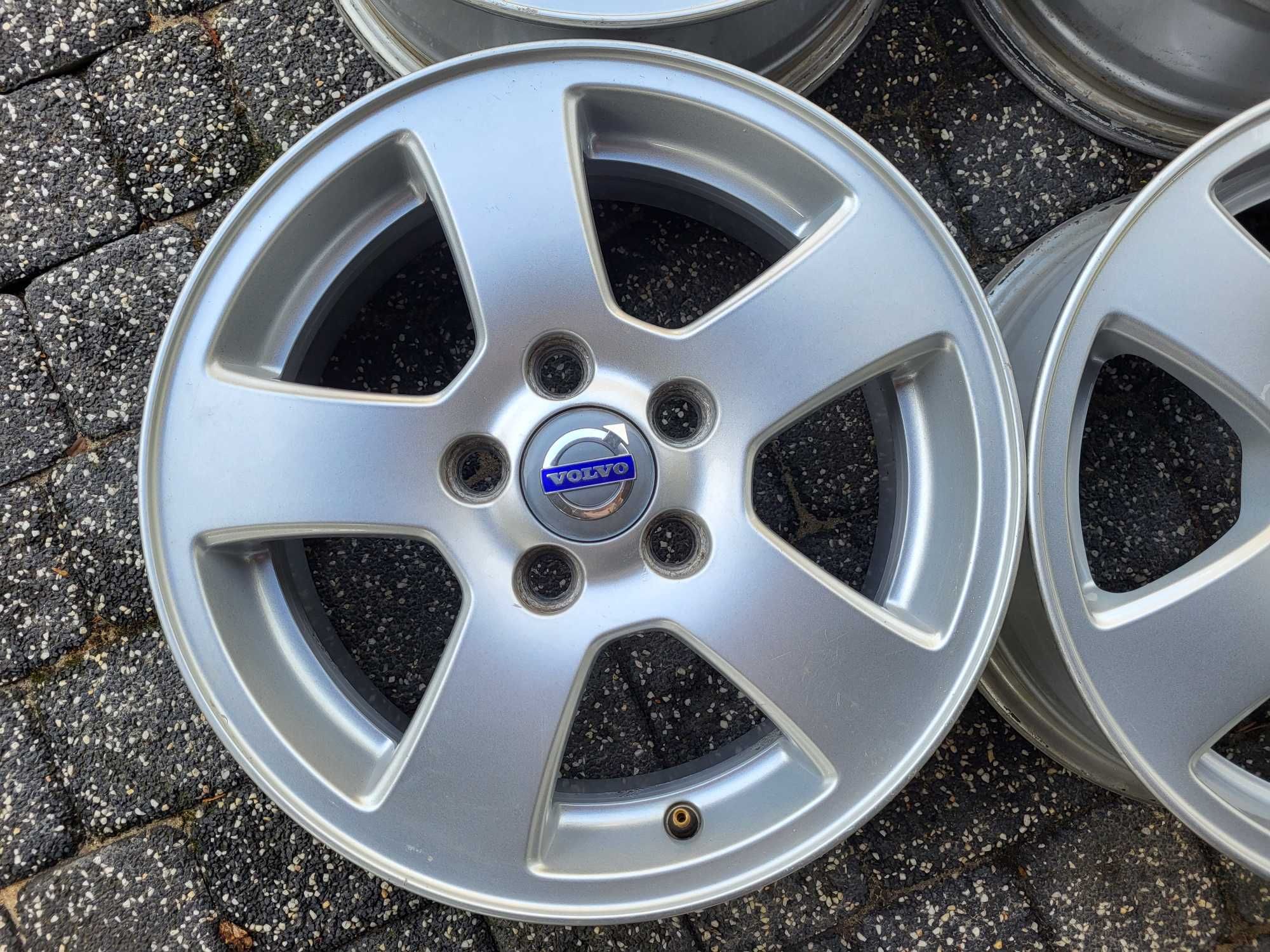 VOLVO V50 C30 S40 Alufelgi 15'' 5x108 ET46