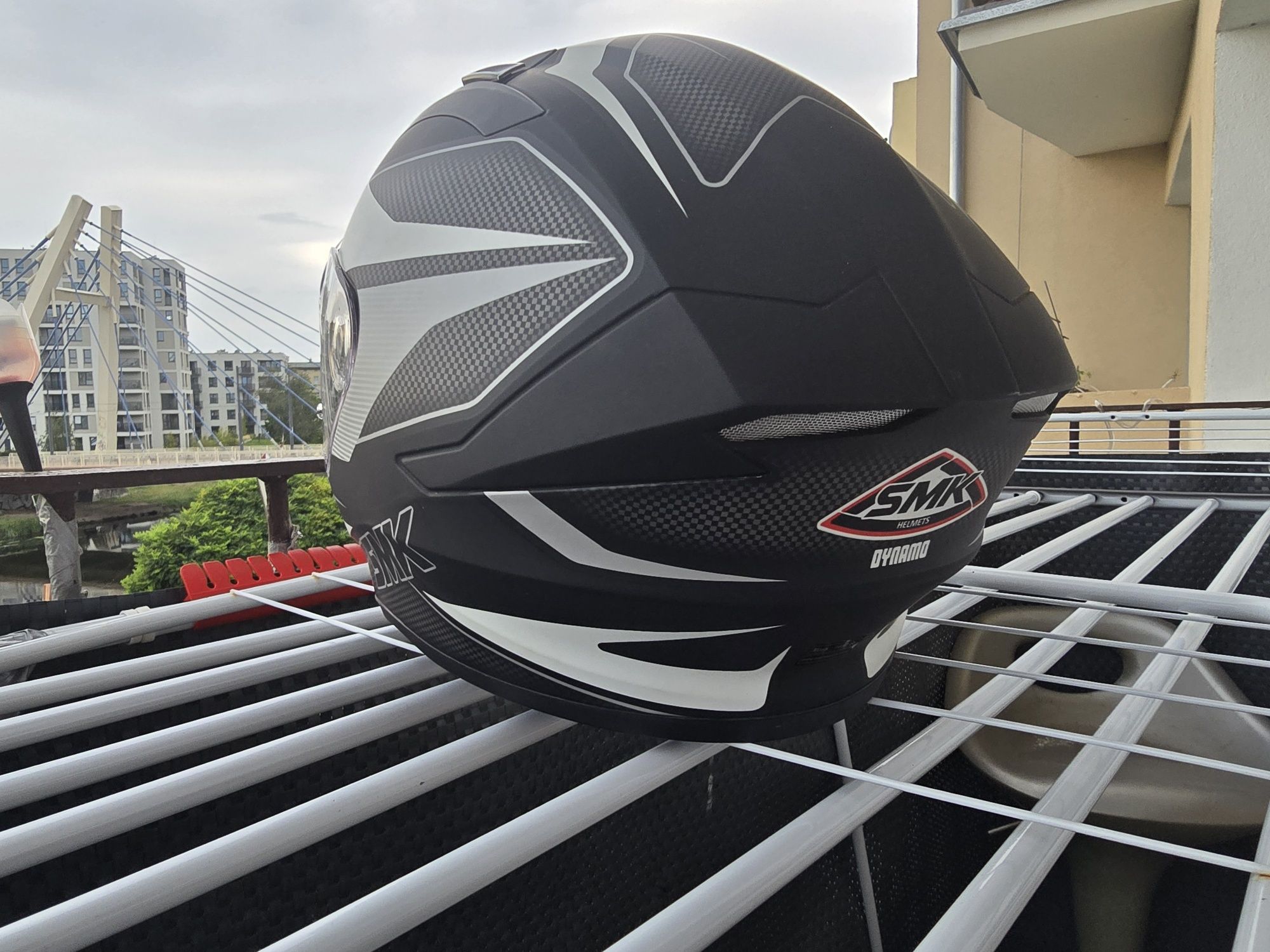 Kask motocyklowy rozmiar M integralny SMK Stellar motor
