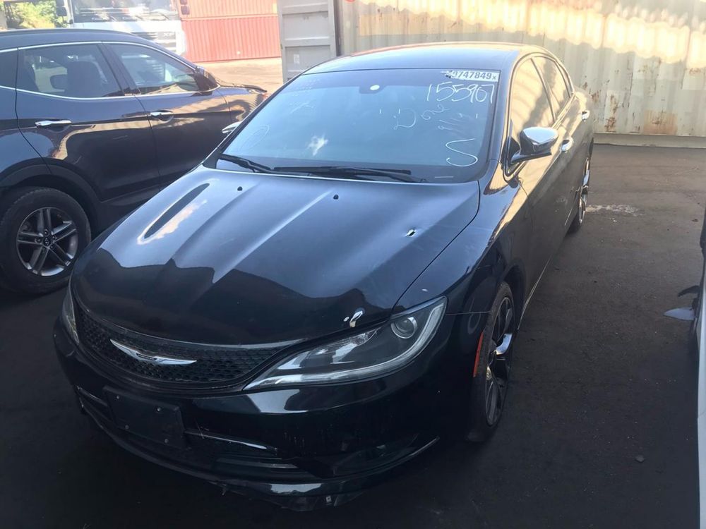 Продам автомобиль Chrysler 200 S