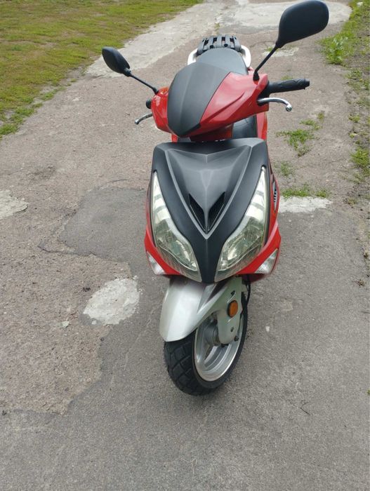 Продам скутер 150 кубів