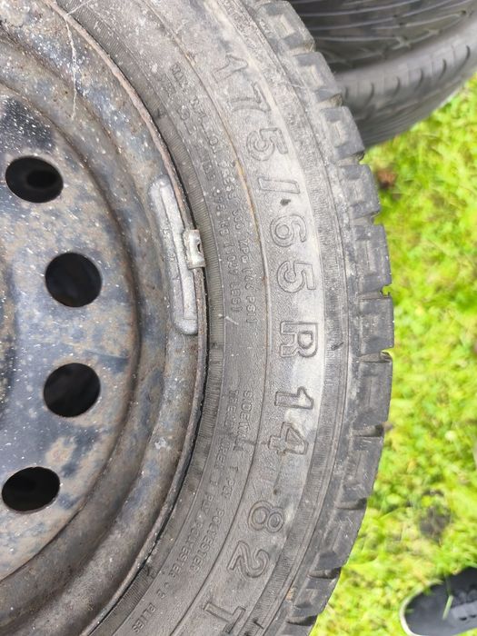 Felgi z oponami zimowymi