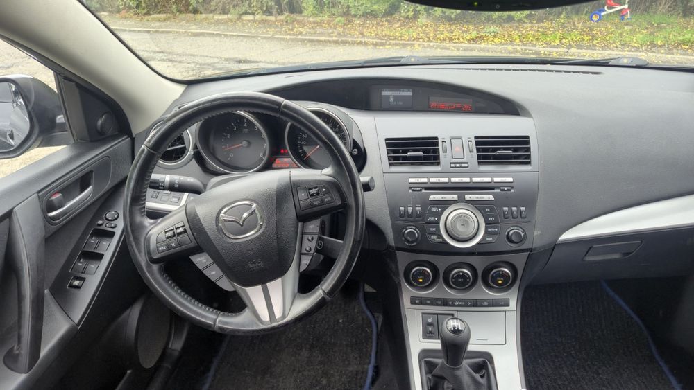 Zadbana Mazda 3 ** Niski Przebieg **Bezwypadkowa **Benzyna