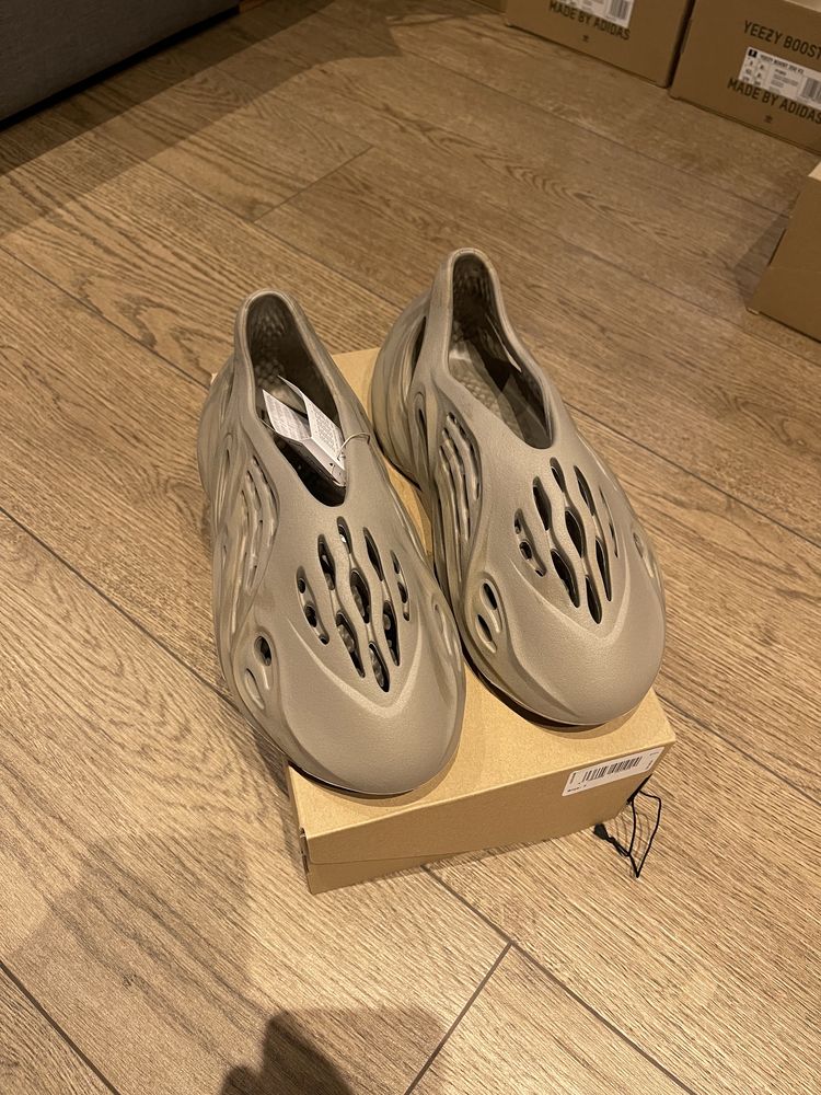 Yeezy Foam Runner Stone Sage 40, 7 US Nowe