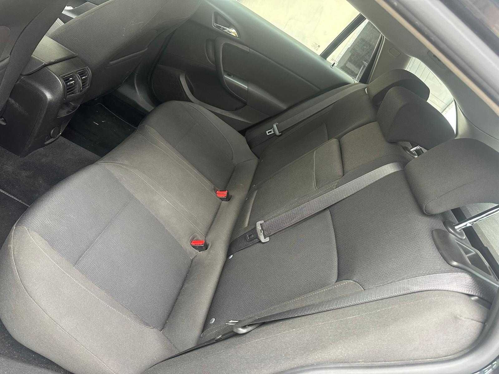 Opel Insignia 2011