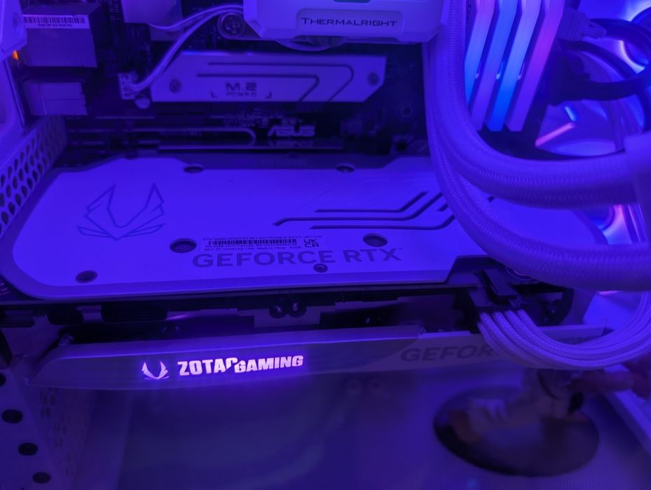Placa Grafica Zotac RTX 4060TI Branca
