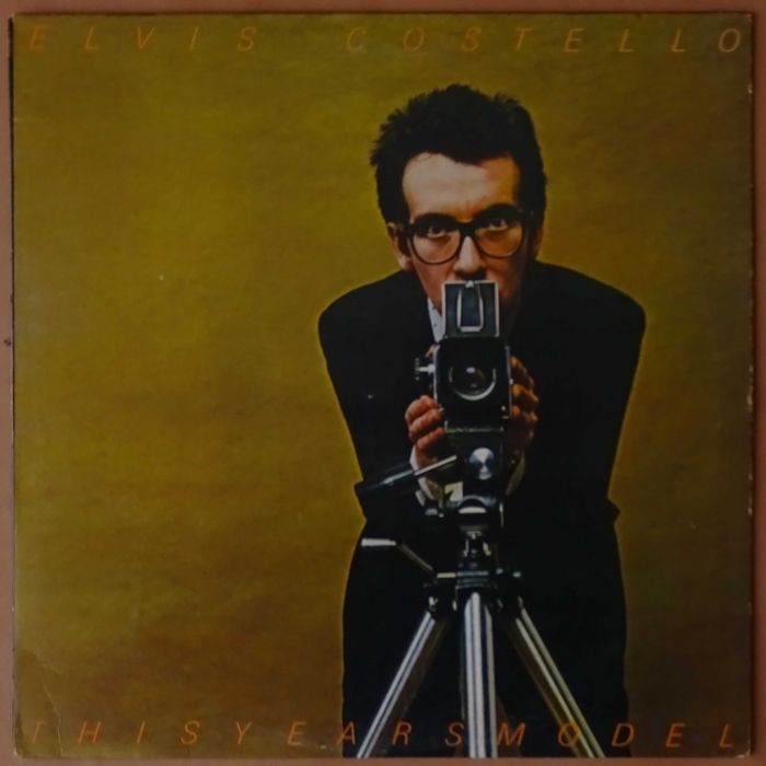 Discos de vinil usados - Tuxedomoon, Neil Young, Lou Reed, etc.