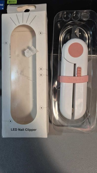 Obcinacz do paznokci dla zwierząt LED dla psa kota