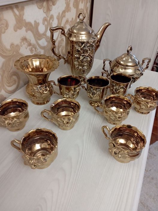 Сервізи під золото