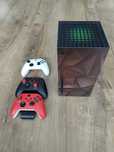 Xbox Series X + 3 Pady