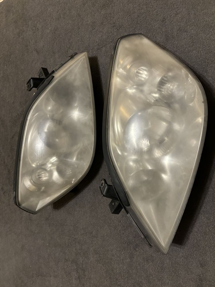 Lampy przednie Nissan Primera P12 lewa i prawa komplet