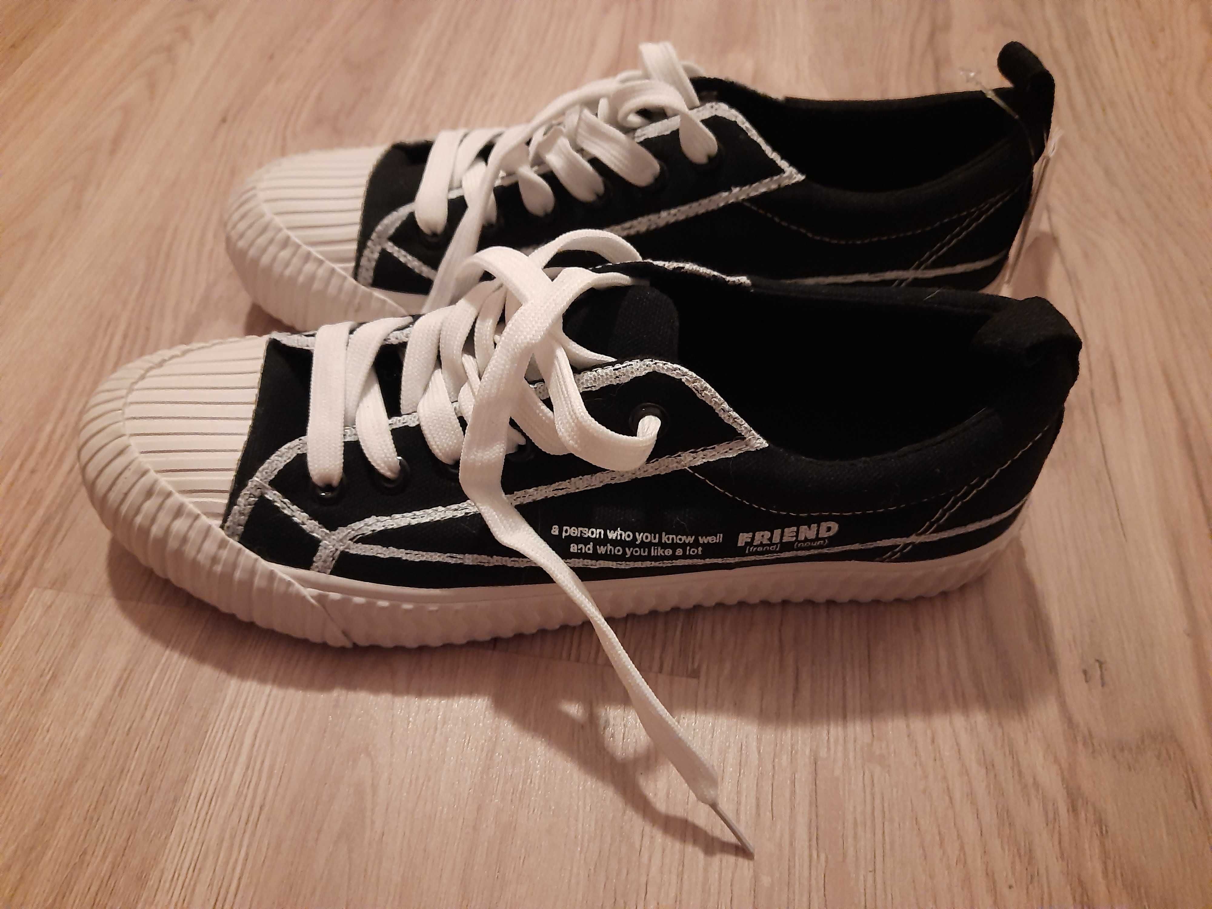 Buty/trampki 39   Smyk  *nowe*