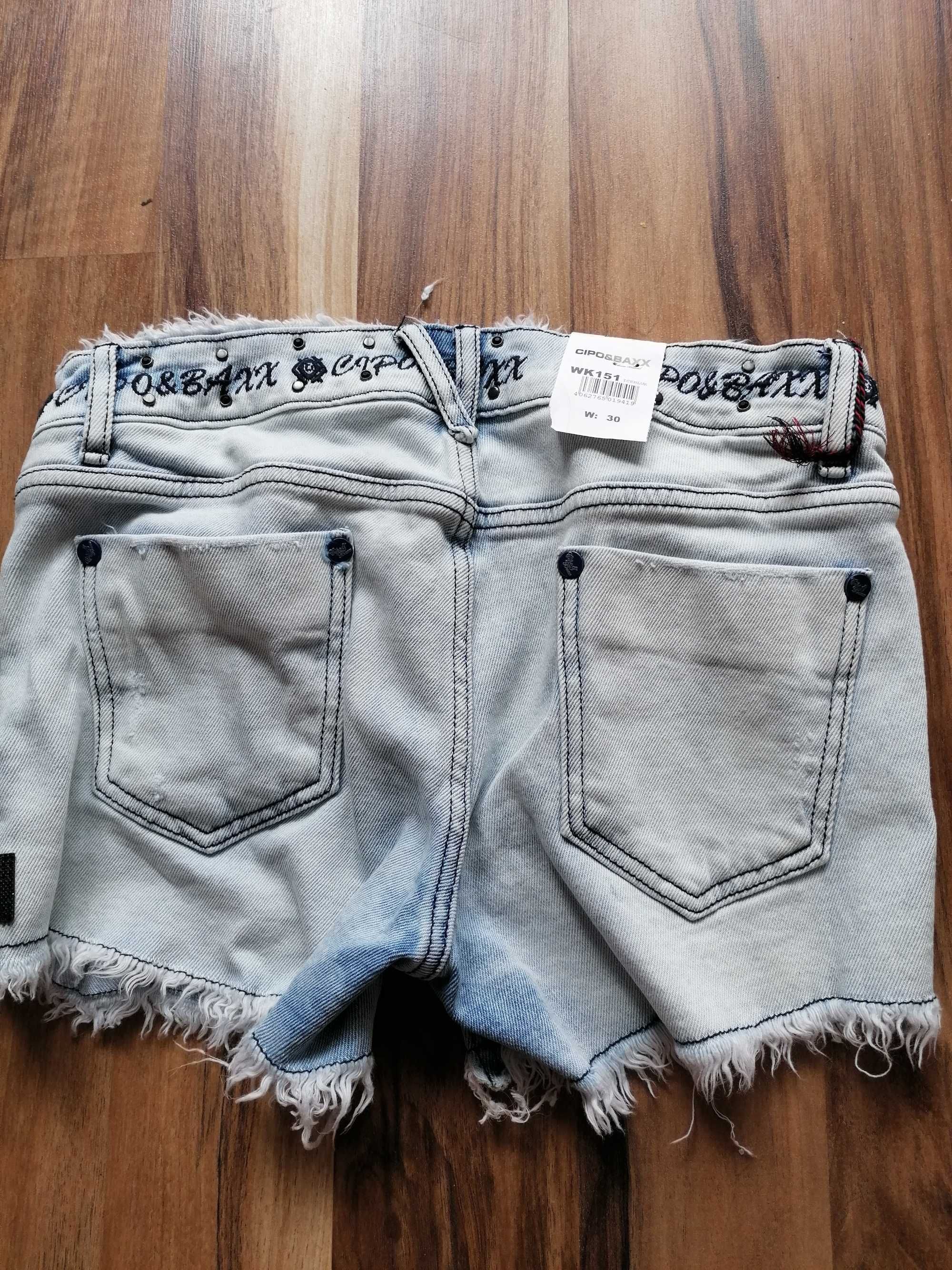 Nowe krótkie spodenki jeansowe Cipo&Baxx rozm 30 L/XL