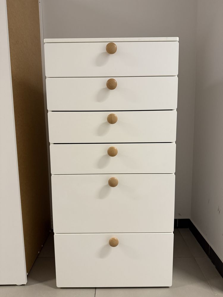 Szafa i komoda dla dziecka Ikea Smastad