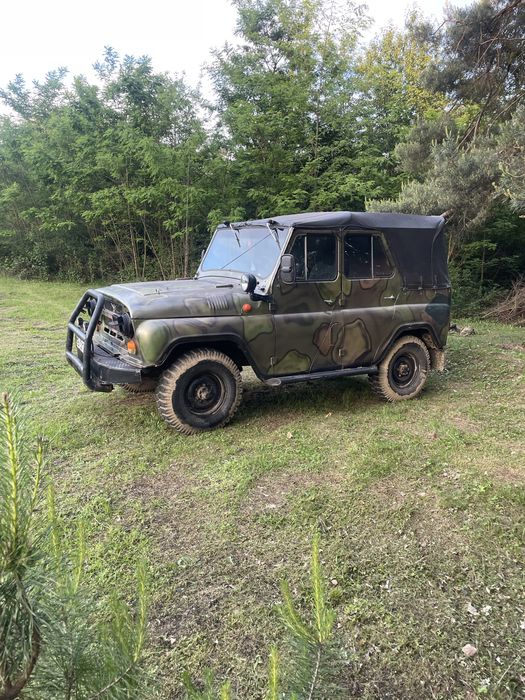 УАЗ 469  , на ходу все працює .