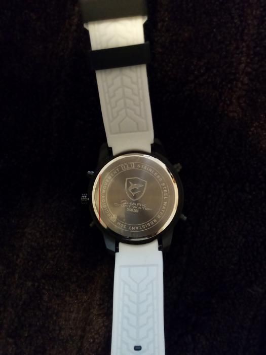 Relógio Shark com display digital e analógico. Fabrico japones