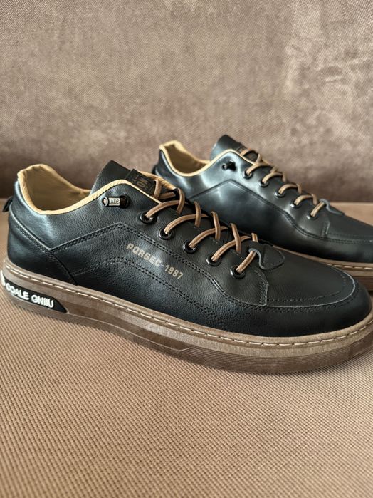 Чоловічі кеди/кросівки