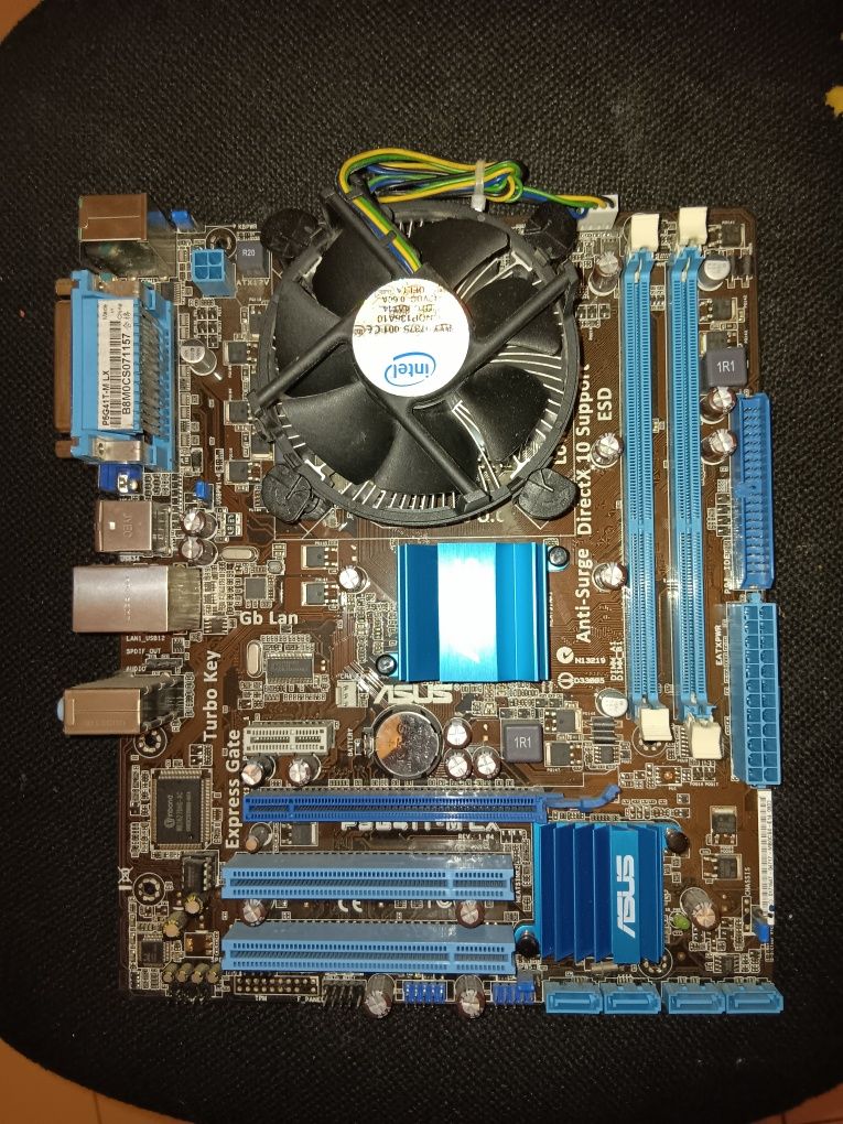 Motherboard Asus.