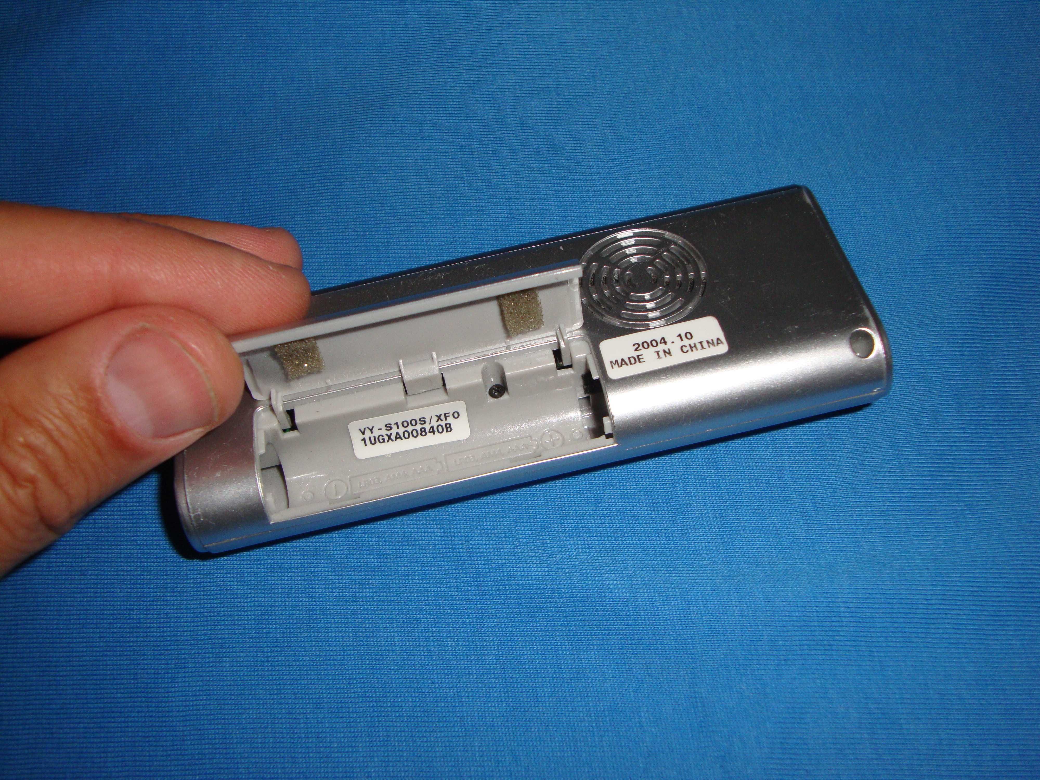 Цифровой диктофон Samsung Voice Yepp VY-S100 64 MB рабочий !