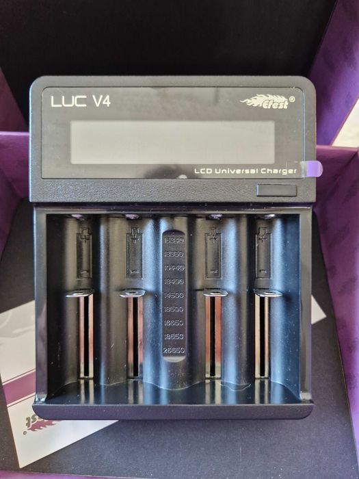 Carregador LUC V4 + V6 EFEST LCD Universal