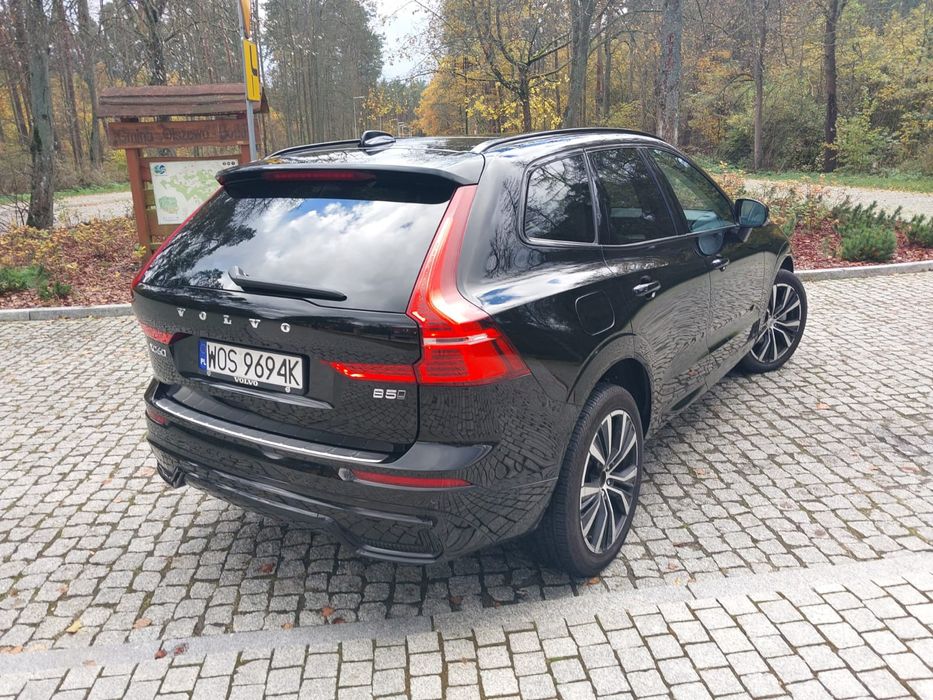 Volvo XC60 Plus Dark