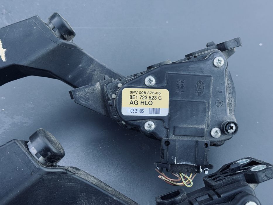 Педаль газу Ауді А4 Б6 7 електро Audi A4 B6 7 розбока