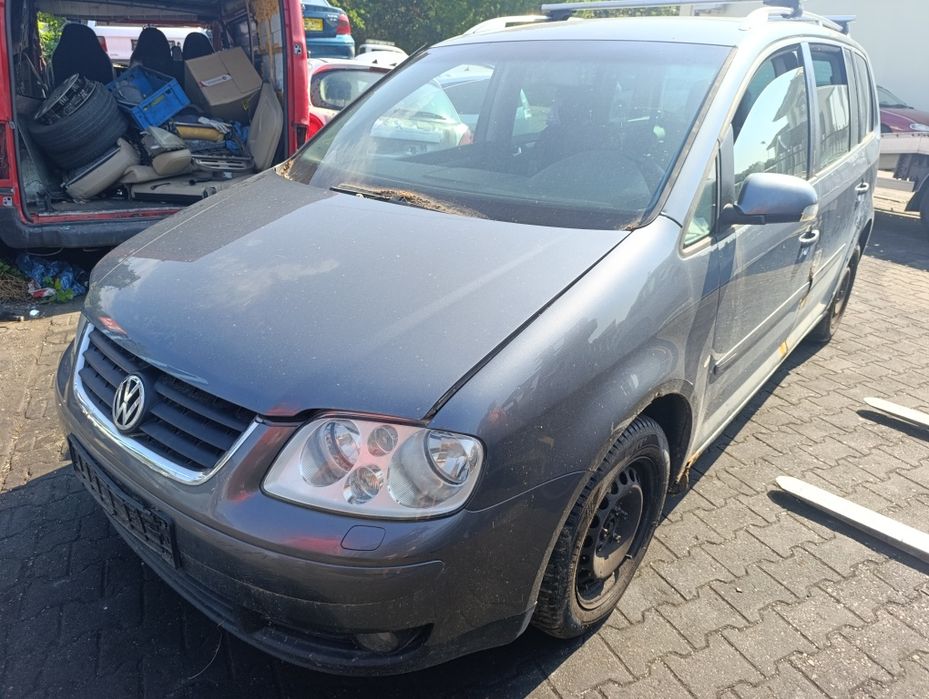 Volkswagen Touran 2.0 TDI BKD części silnik skrzynia GNE zderzak maska