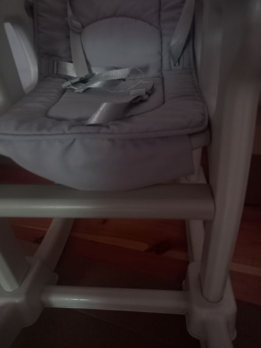 Krzeselko do karmienia
