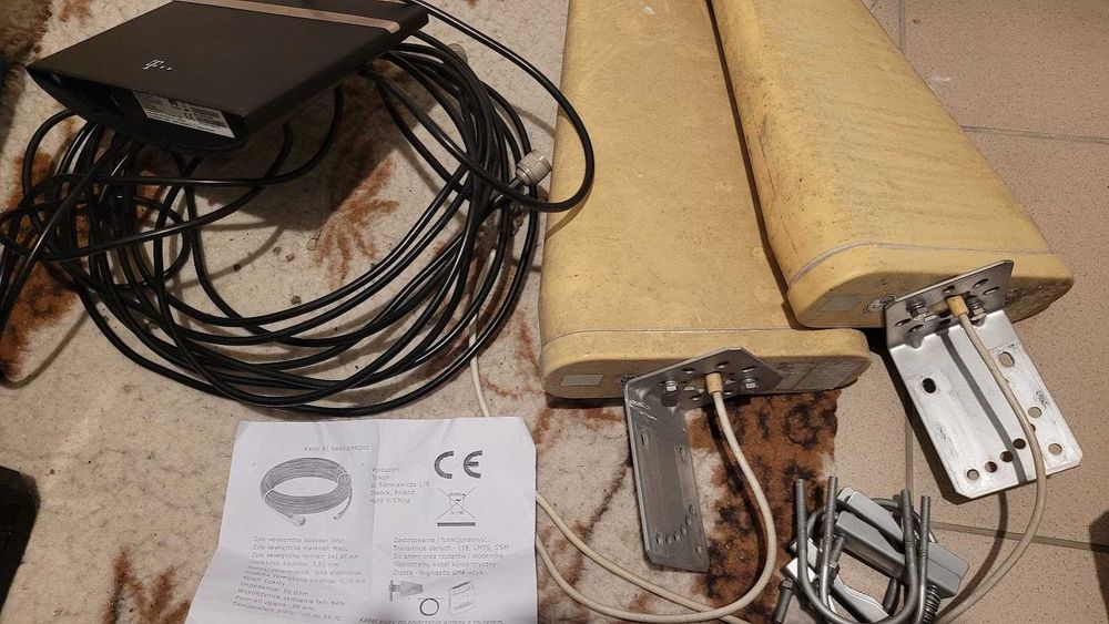 Router Huawei B525s + kable i anteny zewnętrzne
