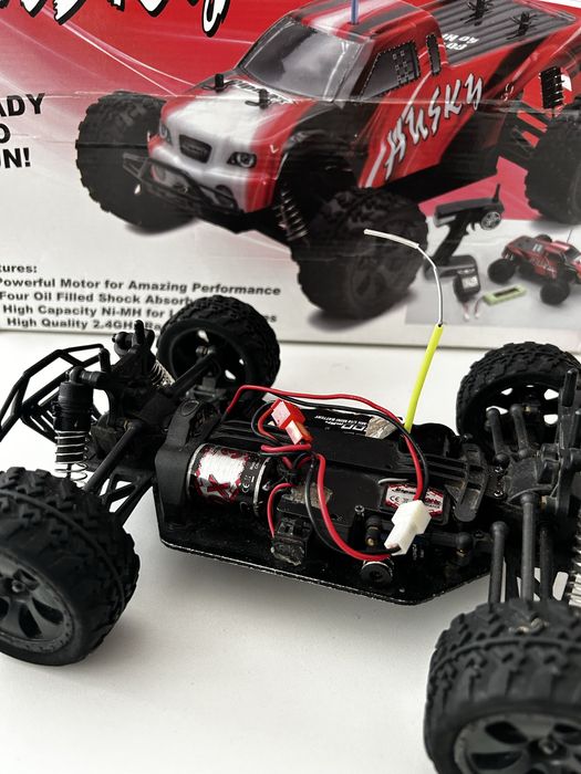 Auto rc husky 4wd 1/18scale