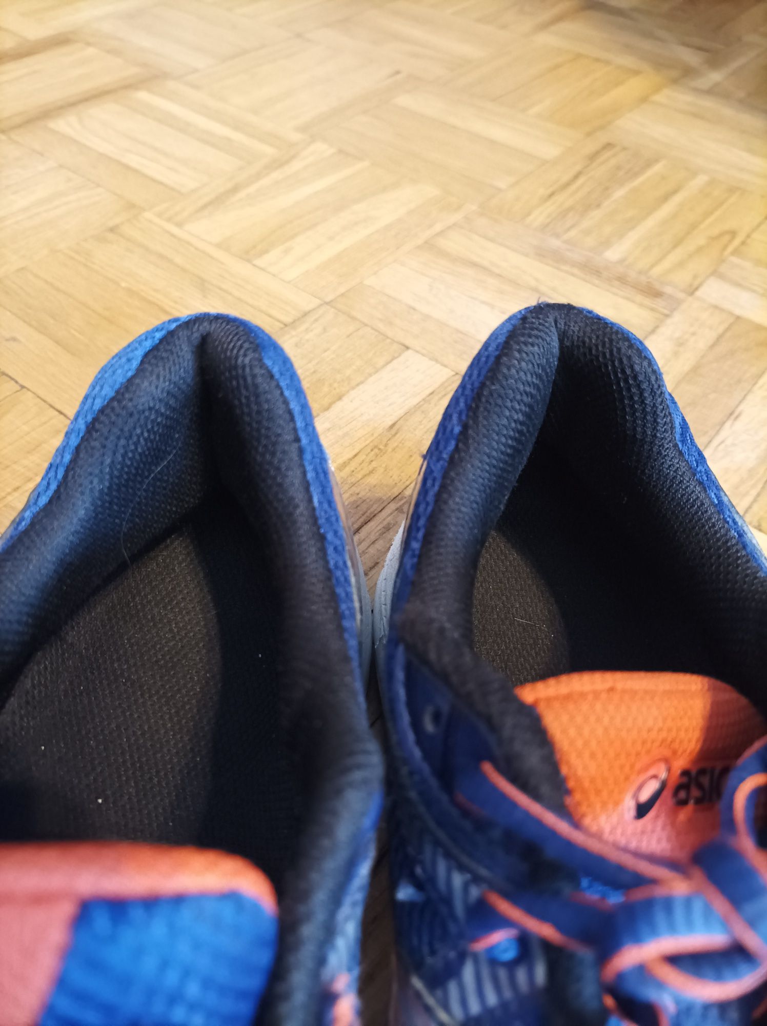 Buty sportowe damskie Asics Ikaia