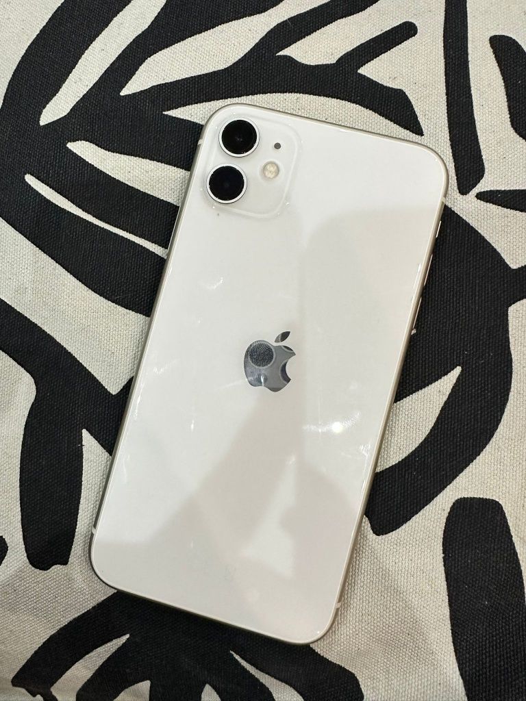 Smartfon IPHONE 11