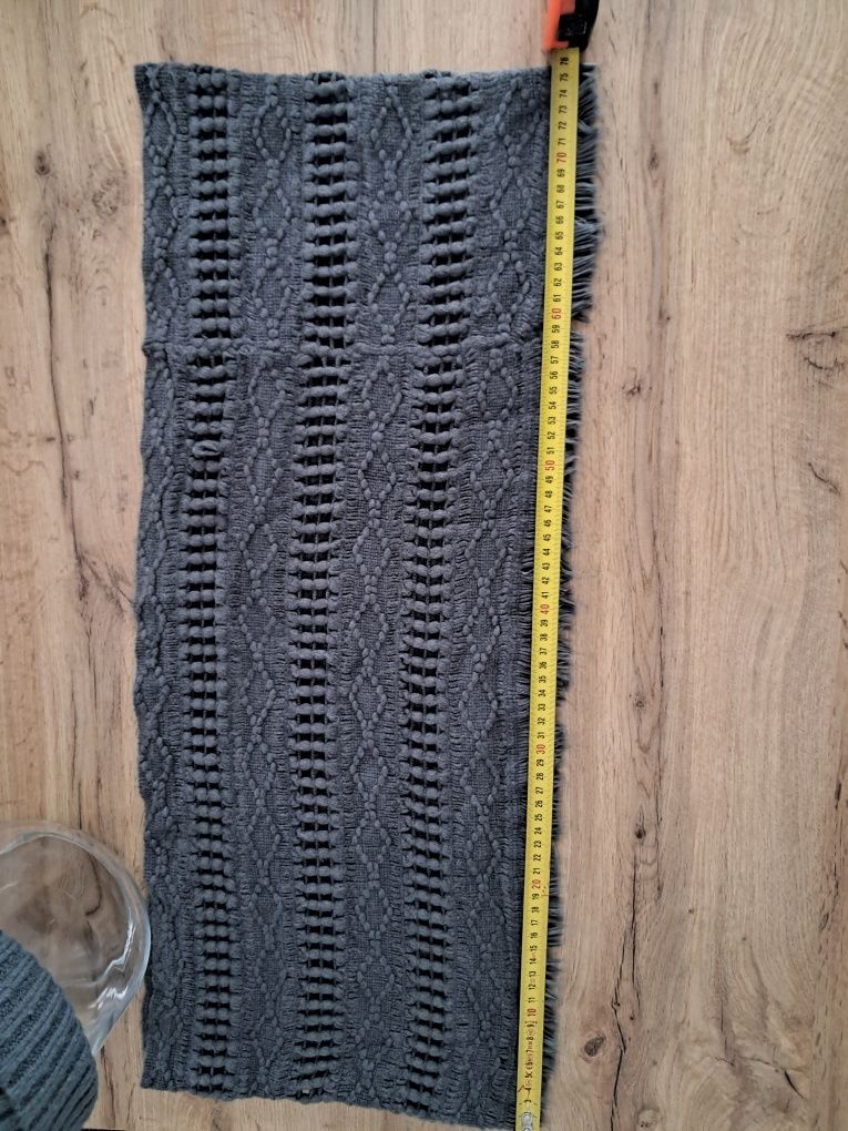 Czapka I komin . Szare.