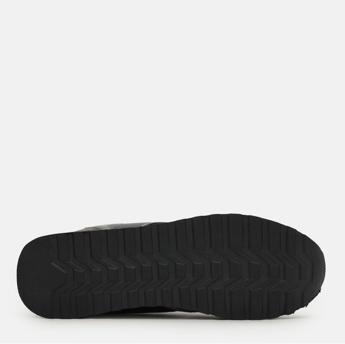 Кросівки чоловічі