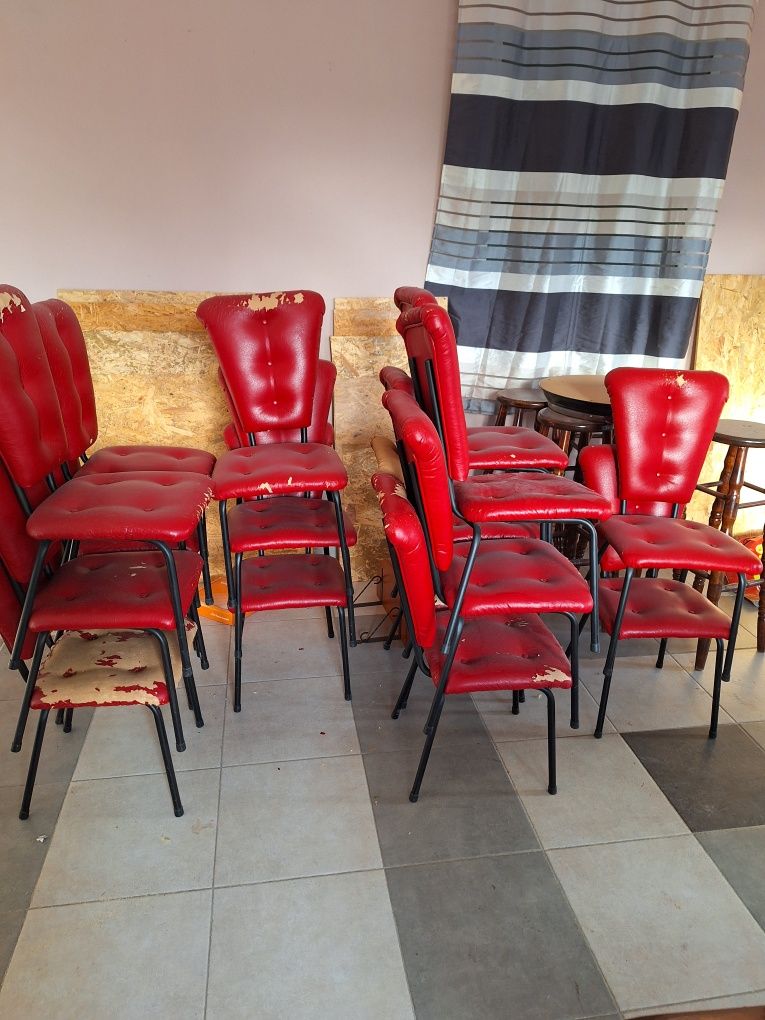 Krzesła tapicerowane do lokalu, pubu, klubu, restauracji 12 szt.