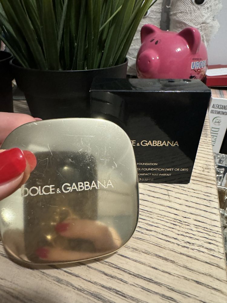 Puder w kamieniu Dolce&Gabbana