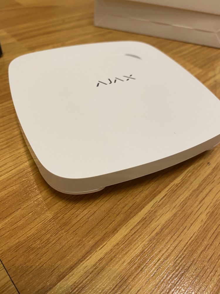 Датчик дыма и угарного газа Ajax FireProtect Plus (with CO)