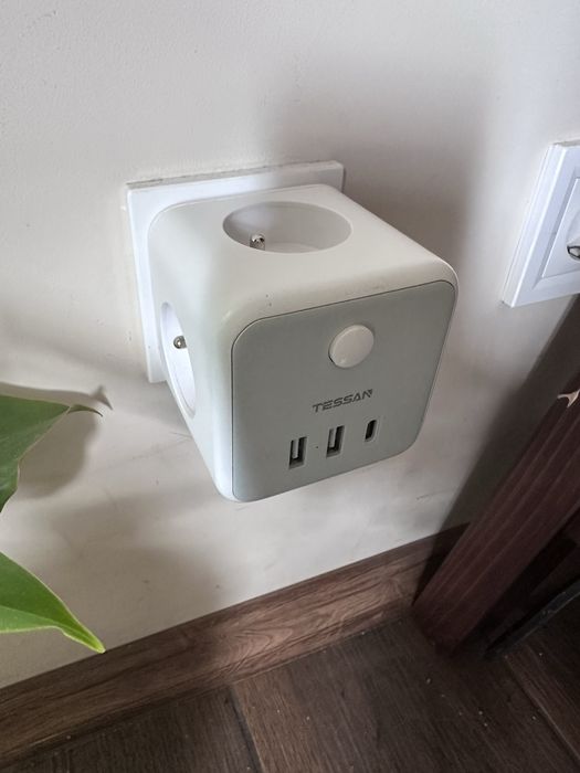 Зовнішній Подовжувач. Мережевий Фільтр 6 в-1 Розетки з USB та Type-C