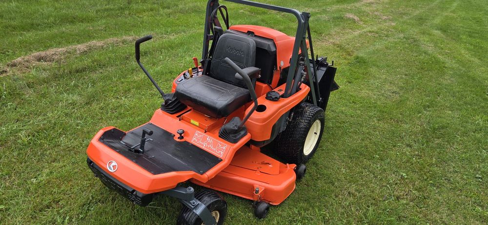 Kosiarka traktorek Kubota GZD 21 diesel zero turn Wysoki wysyp