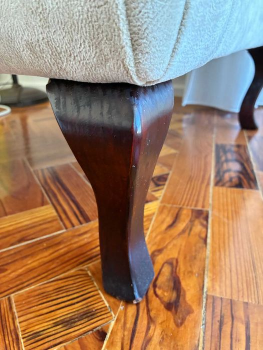 Sofa e Poltrona em alcântara bege