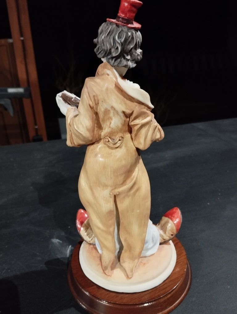 Figurka Clowna z mandoliną Leonardo