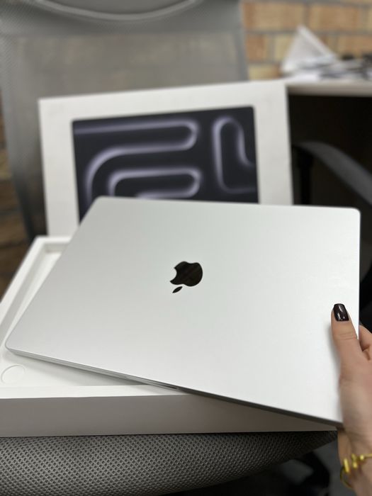 Open Box Apple MacBook Pro 16 M3 Max 36Gb / 1Tb 14cpu 16gpu Silver
