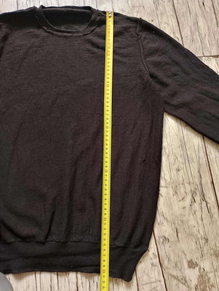 Brązowy sweter 100% wełna uszkodzony