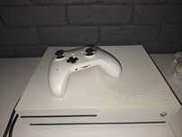 X-box one 1T , pad , gry