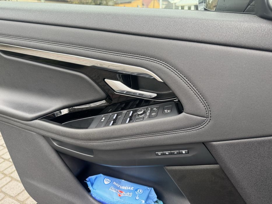 Продам Land Rover Evoque Pure